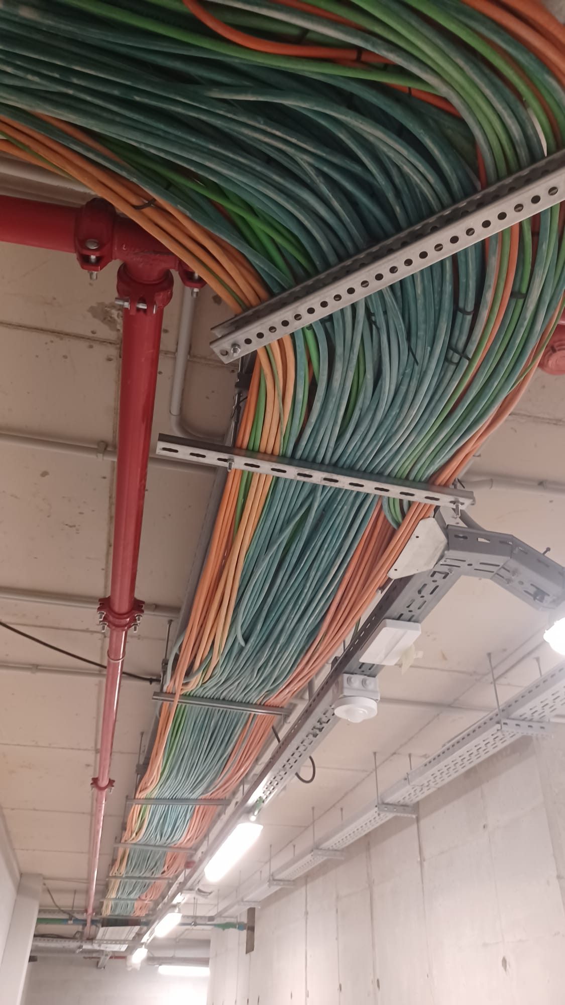 Organised cable installation